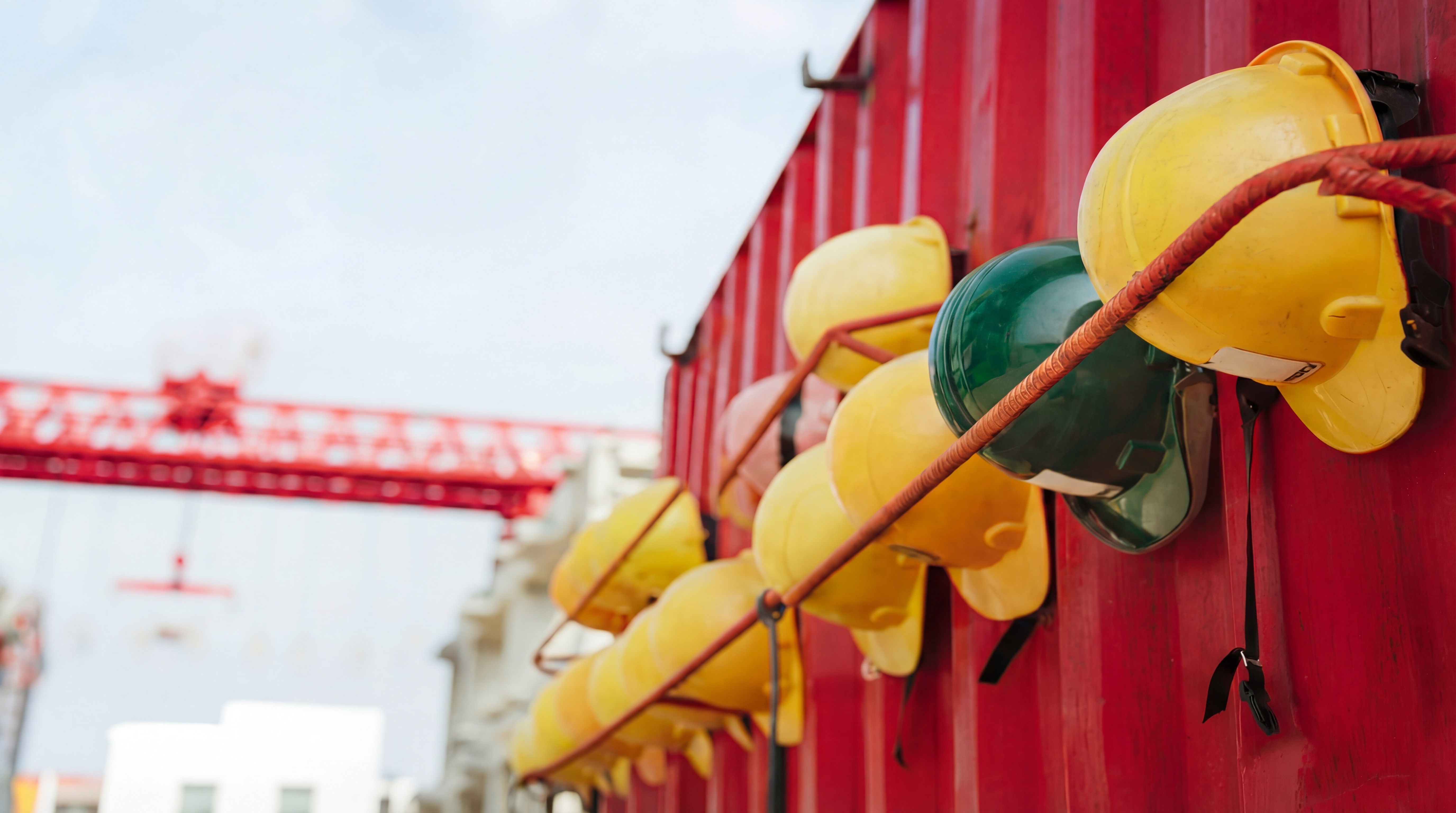 Équipement industriel - Casques de sécurité sur chantier